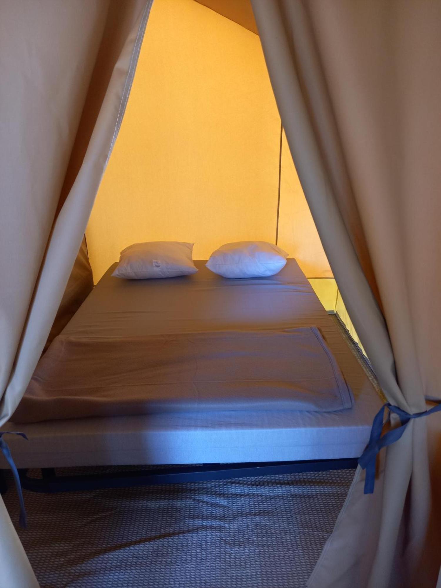 Camping Onlycamp Le Petit Bocage Les Essarts  Extérieur photo
